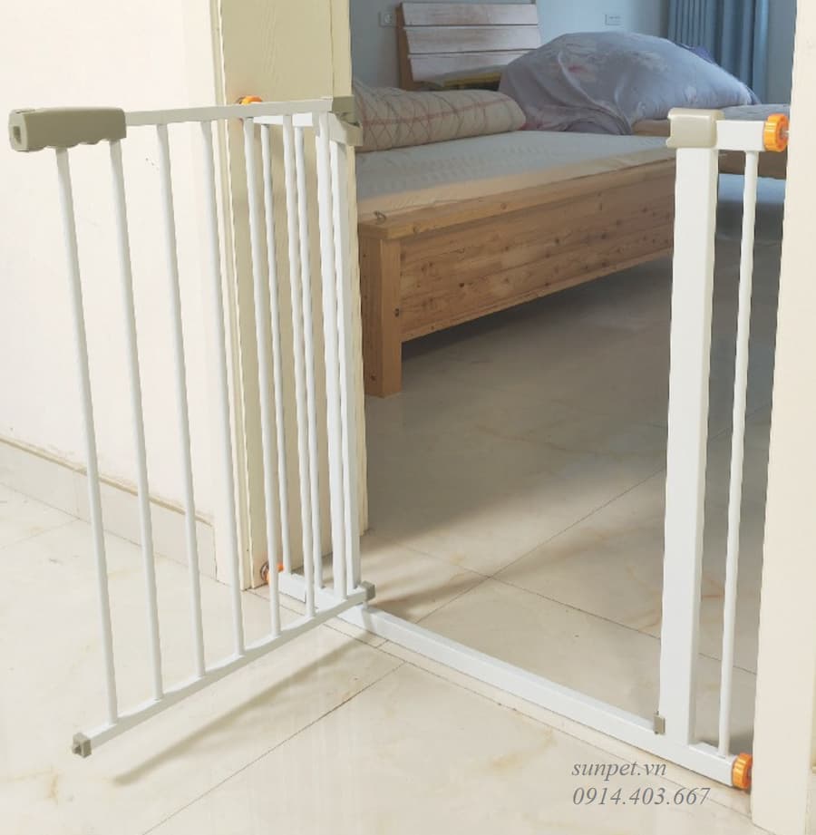 Cửa chặn chó mèo cao 102cm 2 Cửa chặn chó mèo cao 102cm